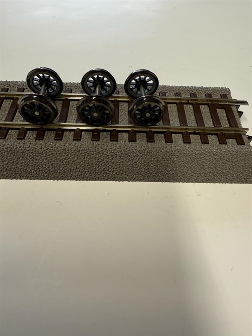 Hobbytrade 99098 DC Axles for D-Maskine Tender – Set of 3